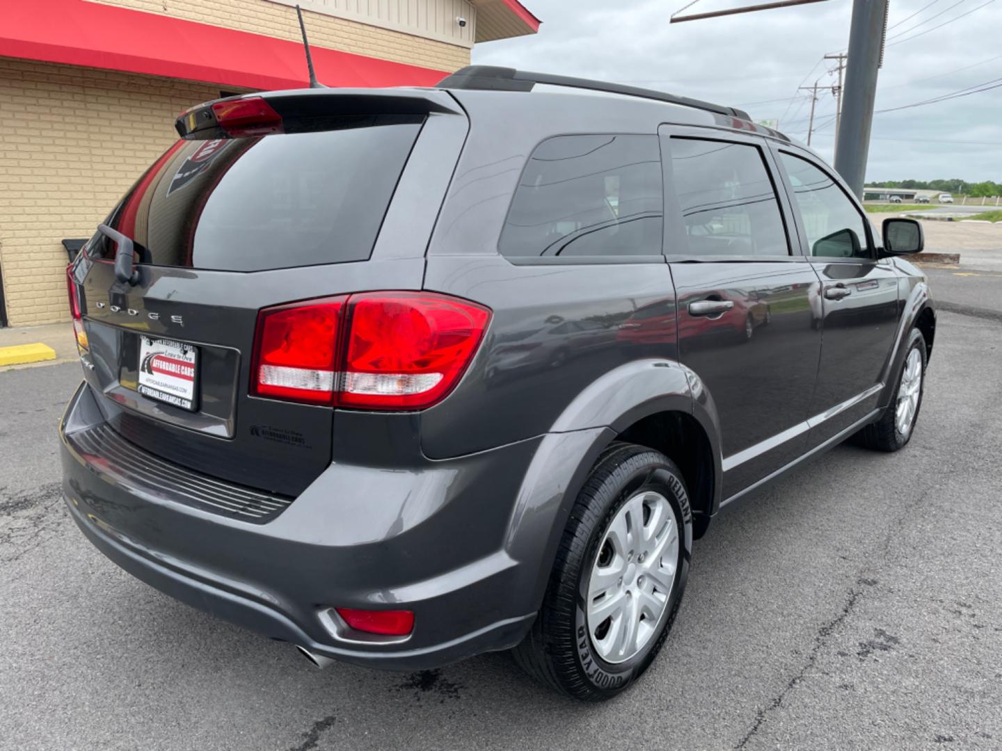 2019 Silver Dodge Journey (3C4PDCBG4KT) with an V6, 3.6 Liter engine, Automatic, 4-Spd w/AutoStick transmission, located at 8008 Warden Rd, Sherwood, AR, 72120, (501) 801-6100, 34.830078, -92.186684 - Photo#7